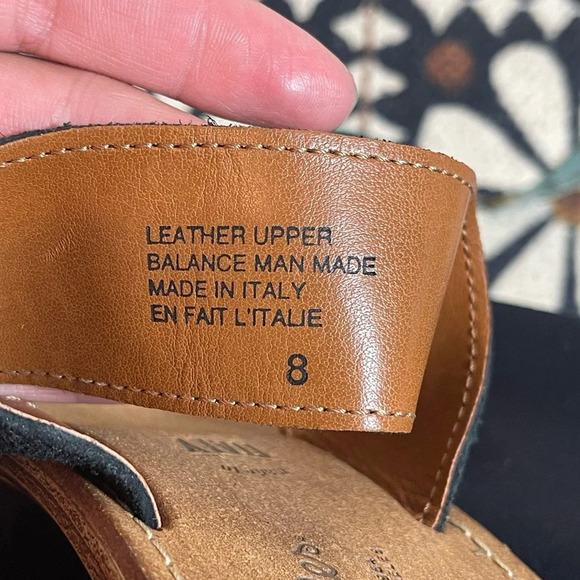 Seychelles Suede Black Sandals size 8 - Picture 3 of 5